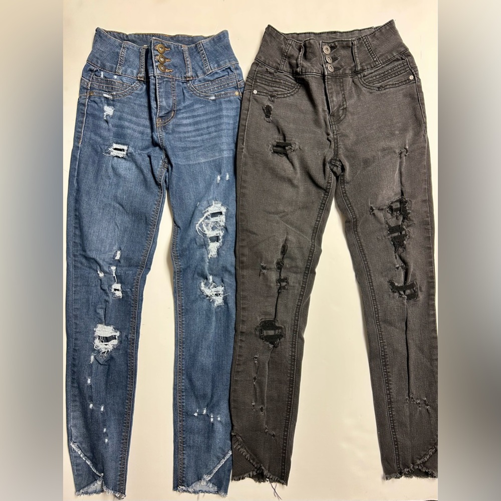 Women’s No Boundaries jean lot